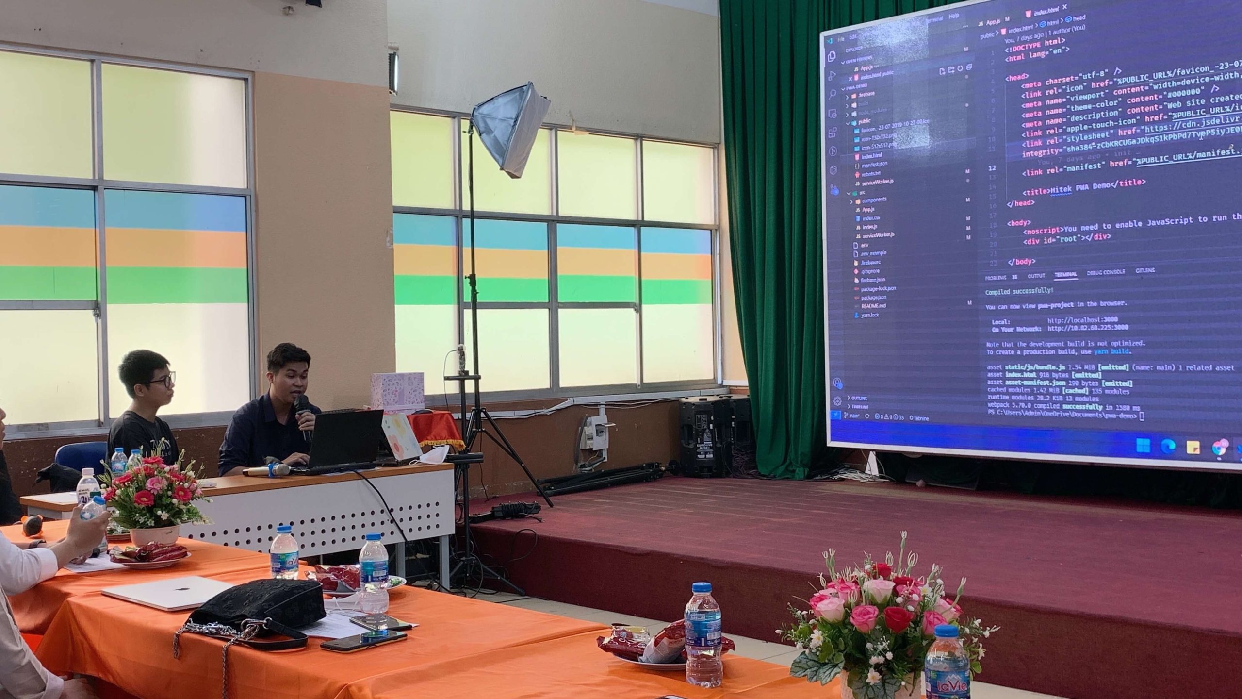 Hitek Technology Group CorporationはFPT Polytechnic College HCMと協力してワークショップを開催しました。
